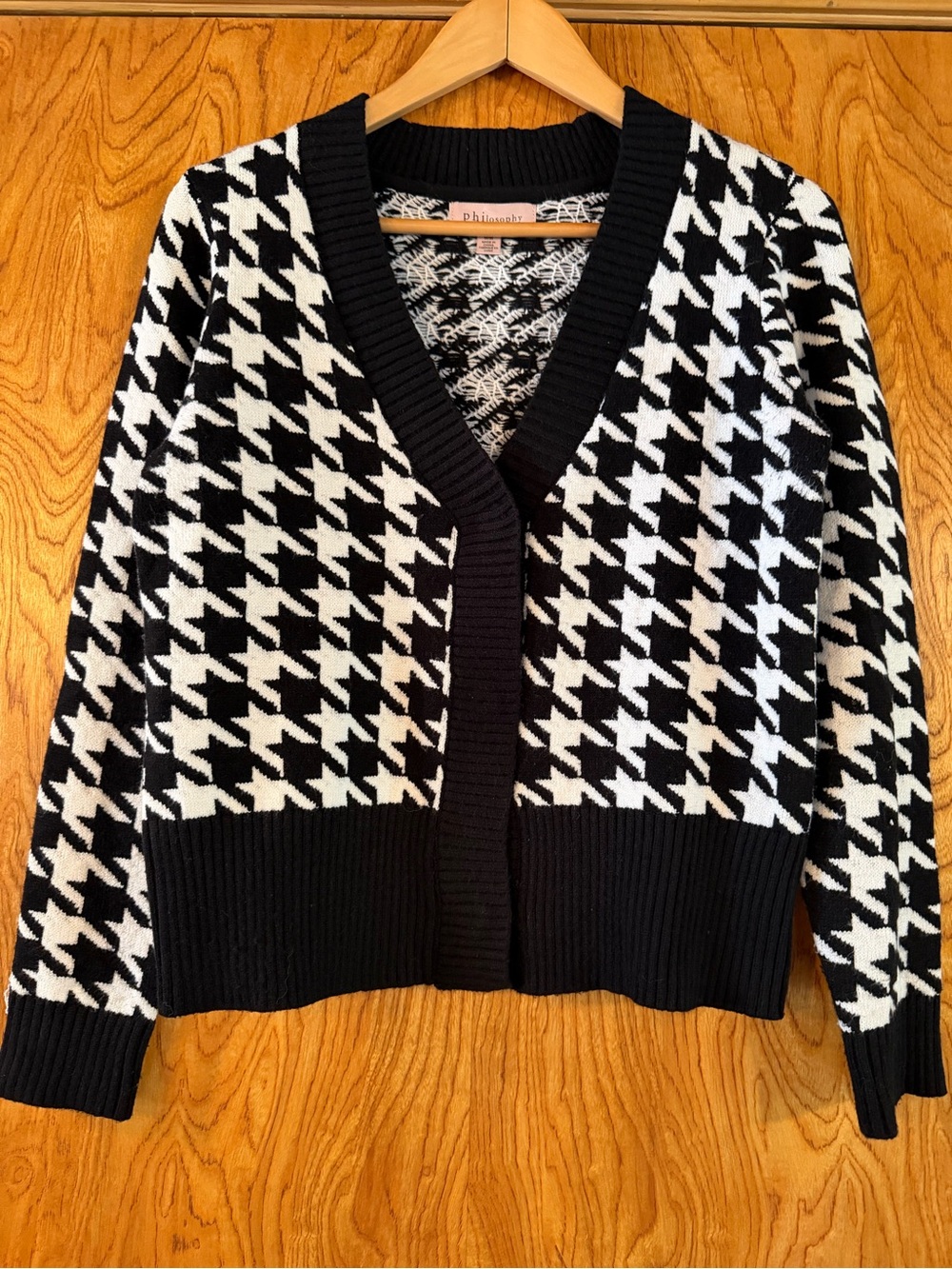 Women’s Houndstooth Black and White V-Neck Cardigan